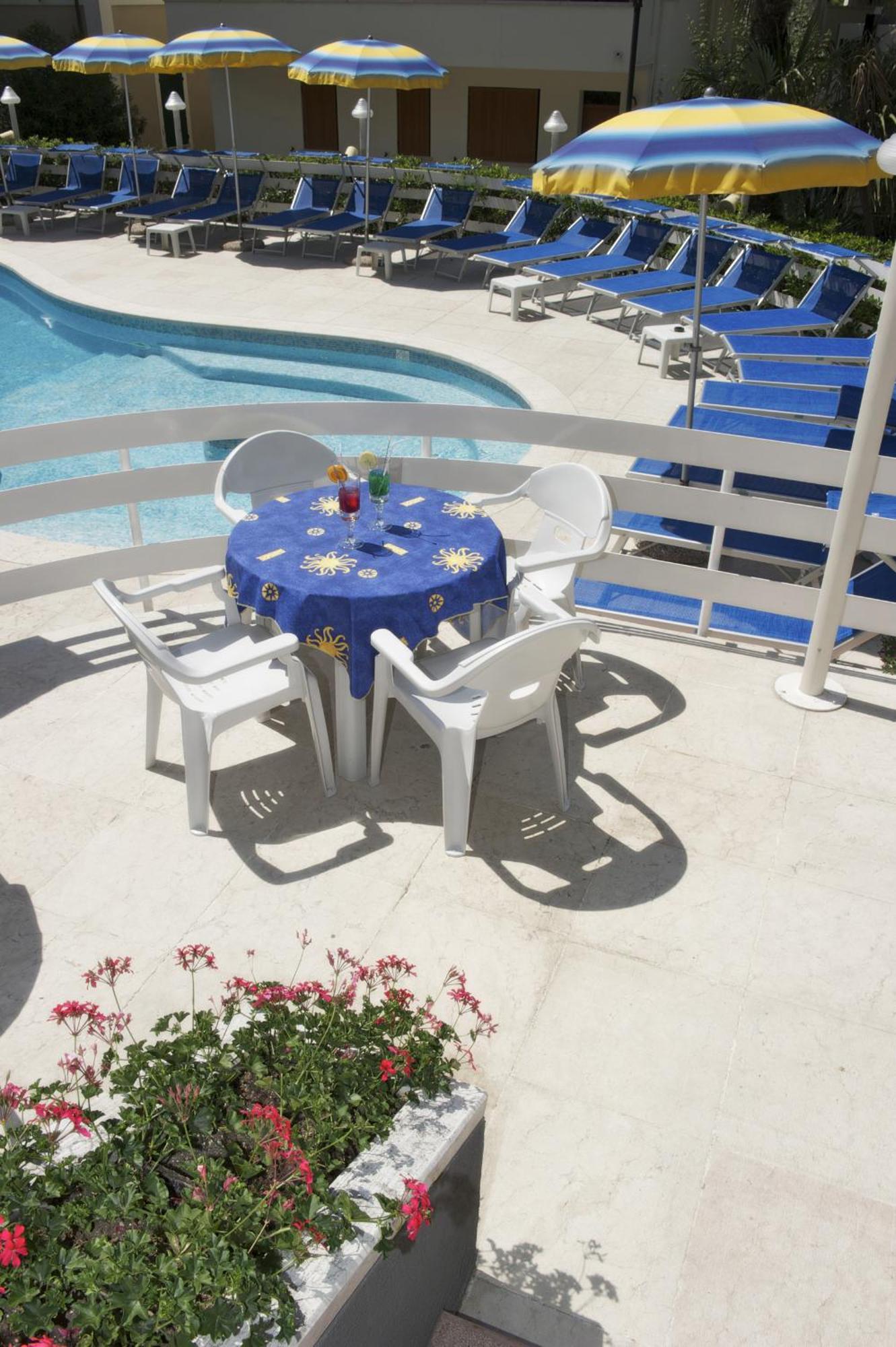 كاتوليكا Hotel Torretta المظهر الخارجي الصورة