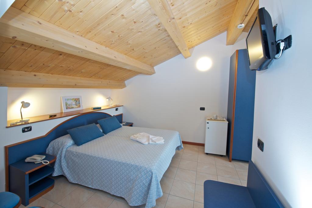 كاتوليكا Hotel Torretta المظهر الخارجي الصورة